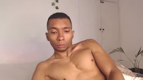 Heyy my name is Aaron online show from 02/17/25, 02:04