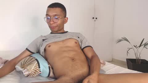 Heyy my name is Aaron online show from 02/23/25, 05:34