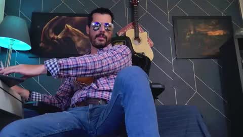 Aaron online show from 02/26/26, 01:43