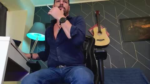 Aaron online show from 03/25/26, 03:29