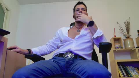 Aaron online show from 04/10/26, 02:39