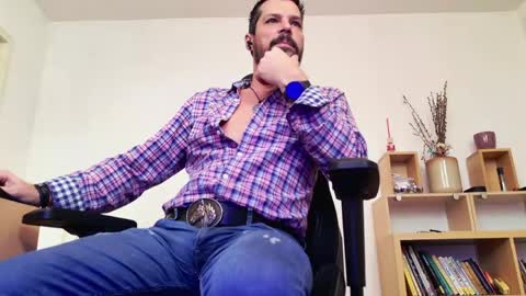 Aaron online show from 04/13/26, 04:40