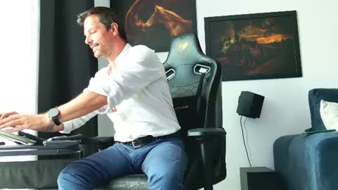 Aaron online show from 07/07/26, 07:23