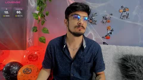 aaronfuentes7 online show from 10/12/25, 01:32