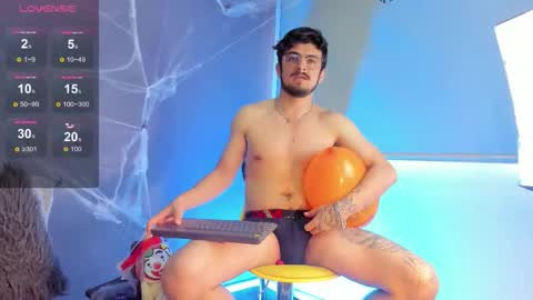 aaronfuentes7 online show from 10/20/25, 08:09
