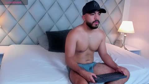 Aaron Vegaa online show from 01/15/26, 04:44