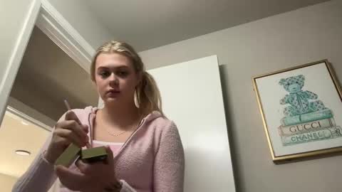 ababyy2901 online show from 09/19/25, 09:37