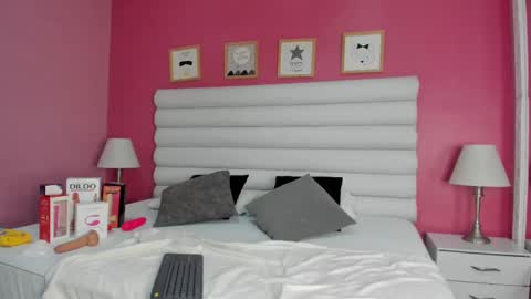 abbey_walker online show from 09/09/25, 10:53