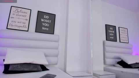 abbey_walker online show from 03/30/26, 11:22