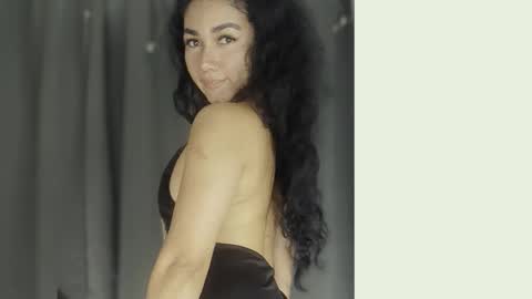 Snapshot of abbi_moon chatting on 05/24/26, 01:38 Martina online show from 05/24/26, 01:38