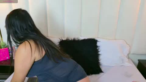 Snapshot of abbiejones_ chatting on 10/06/25, 01:41 abbiejones_ online show from 10/06/25, 01:41