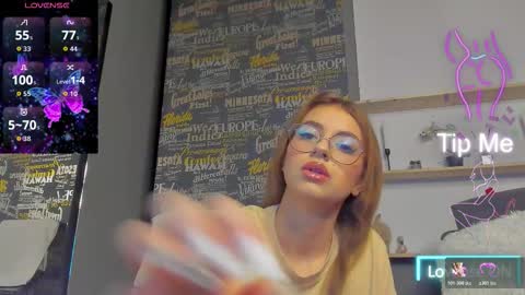 Snapshot of abbieraye chatting on 10/17/25, 05:26 abbieraye online show from 10/17/25, 05:26