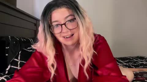 Snapshot of abbiwillow chatting on 07/06/26, 03:14 Abbi Willow online show from 07/06/26, 03:14