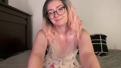 Snapshot of abbiwillow chatting on 07/31/26, 03:11 Abbi Willow online show from 07/31/26, 03:11
