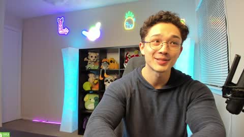 Snapshot of abbuddy920236 chatting on 12/17/24, 05:18 buddy online show from 12/17/24, 05:18