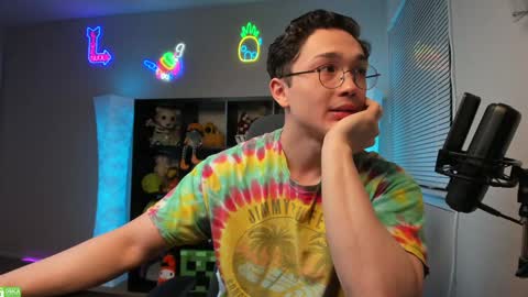 Snapshot of abbuddy920236 chatting on 12/19/24, 05:07 buddy online show from 12/19/24, 05:07