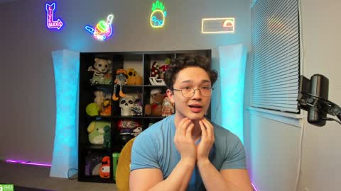 Snapshot of abbuddy920236 chatting on 01/08/25, 05:16 buddy online show from 01/08/25, 05:16