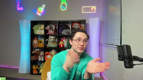 Snapshot of abbuddy920236 chatting on 01/14/25, 05:08 buddy online show from 01/14/25, 05:08