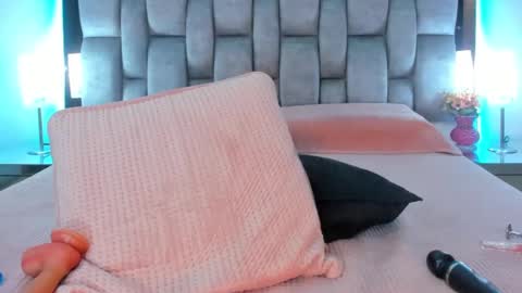 abby_blue01 online show from 02/25/25, 05:52