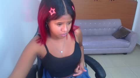 Snapshot of abby_t_ chatting on 03/12/25, 03:46 abby online show from 03/12/25, 03:46