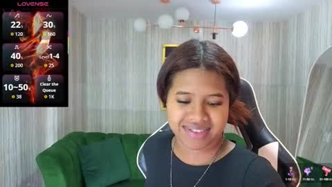 Snapshot of abby_t_ chatting on 10/15/25, 02:44 abby online show from 10/15/25, 02:44