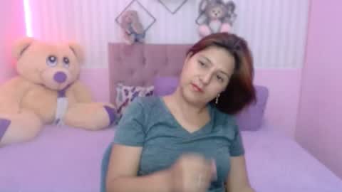 abby_uwu_ online show from 11/13/25, 12:26