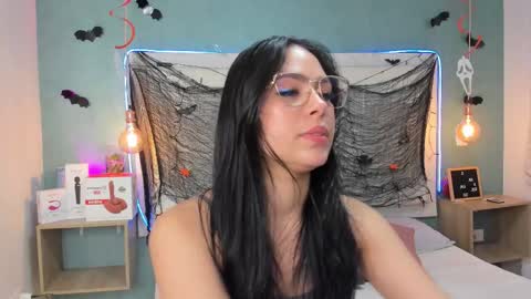 Abby Dixon  online show from 10/28/25, 08:22