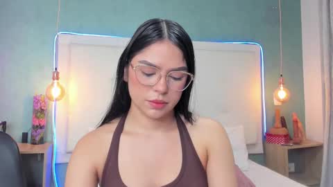 Abby Dixon  online show from 12/19/25, 04:03