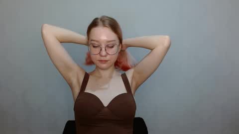 Snapshot of abbymoore__ chatting on 12/18/24, 09:14 Abby Lovense is active online show from 12/18/24, 09:14