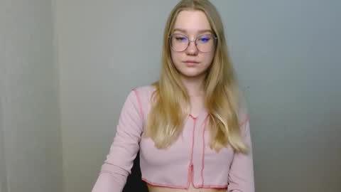 Snapshot of abbymoore__ chatting on 02/18/26, 02:35 Abby Lovense is active online show from 02/18/26, 02:35