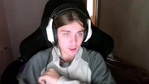 abbysal_blade online show from 12/19/25, 07:48