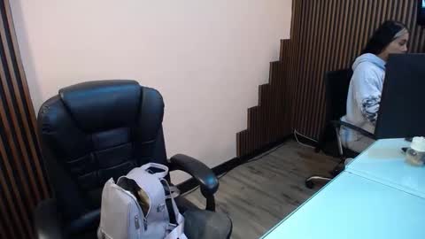 Abby Stones online show from 12/18/25, 11:16