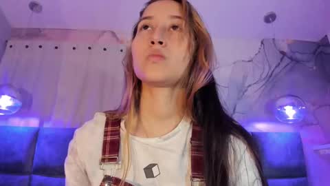 Abigail online show from 11/08/25, 11:43