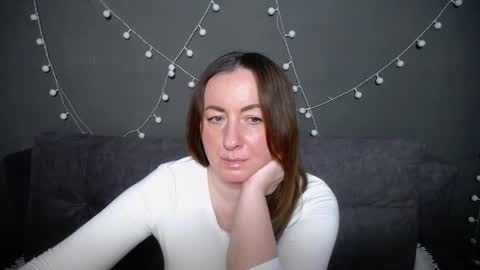 abbytaylorr online show from 11/30/25, 07:34