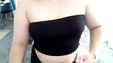 abbyvibe online show from 10/29/25, 10:50