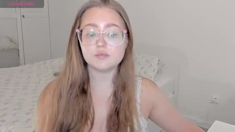 Abby    Stream at Sat  Sun  Mon  Fri online show from 11/09/25, 02:04