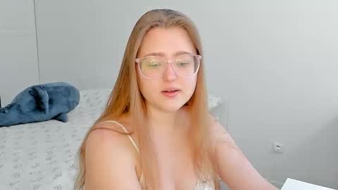 Abby    Stream at Sat  Sun  Mon  Fri online show from 02/22/26, 02:26