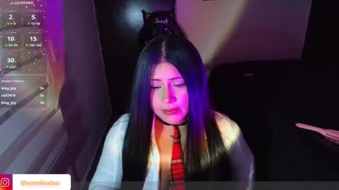 Snapshot of abbyxlee chatting on 10/14/25, 02:45     online show from 10/14/25, 02:45