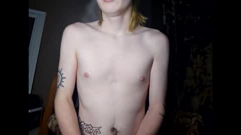 Snapshot of abcefgtuv chatting on 11/08/25, 06:35 Zach online show from 11/08/25, 06:35