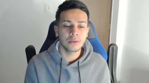 Independence model AbelAsburgo online show from 12/06/24, 04:36