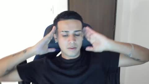 Independence model AbelAsburgo online show from 12/07/24, 01:58