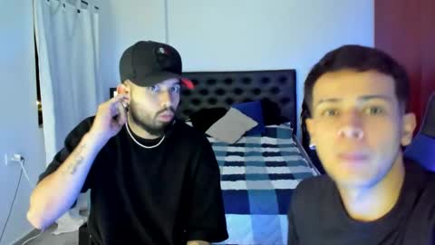 Independence model AbelAsburgo online show from 01/23/25, 03:48