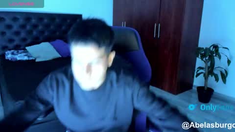 Independence model AbelAsburgo online show from 11/14/25, 05:50