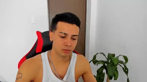 Independence model AbelAsburgo online show from 04/04/26, 04:26