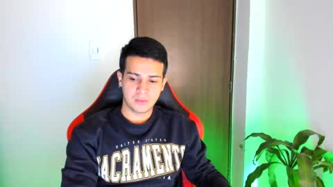Snapshot of abelasburgo chatting on 06/19/26, 12:48 Independence model AbelAsburgo online show from 06/19/26, 12:48