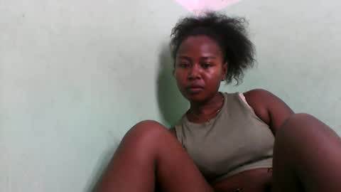 Snapshot of abella677022 chatting on 02/26/26, 05:12 abella677022 online show from 02/26/26, 05:12