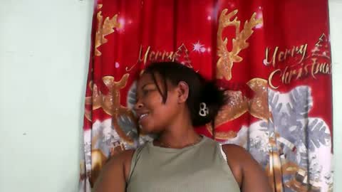 Snapshot of abella677022 chatting on 04/30/26, 06:25 abella677022 online show from 04/30/26, 06:25