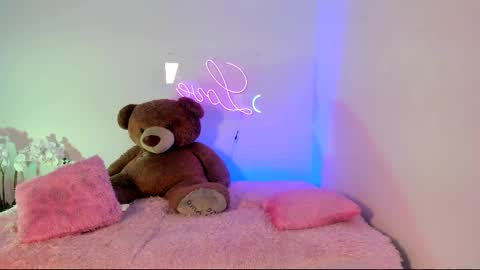 Snapshot of abellaconnor chatting on 02/13/25, 10:54 Abella and Kendra online show from 02/13/25, 10:54