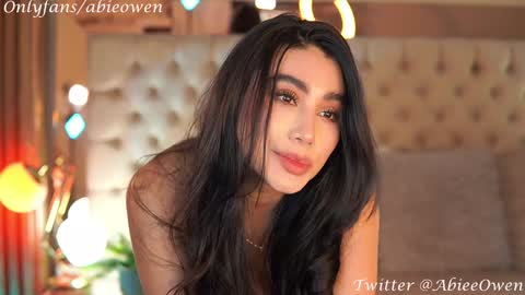 abie_owen online show from 12/15/24, 02:19