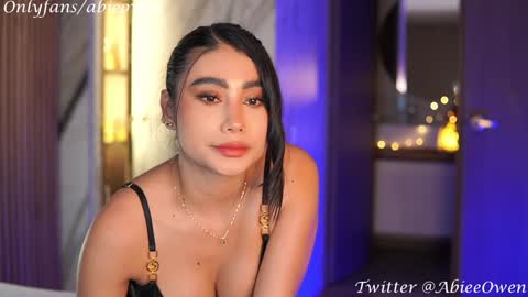 abie_owen online show from 12/29/24, 12:20